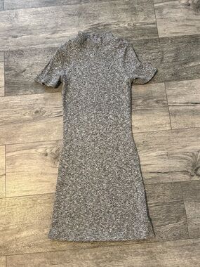 Forever 21 Heather Gray Short Sleeve Knit Mini Dress